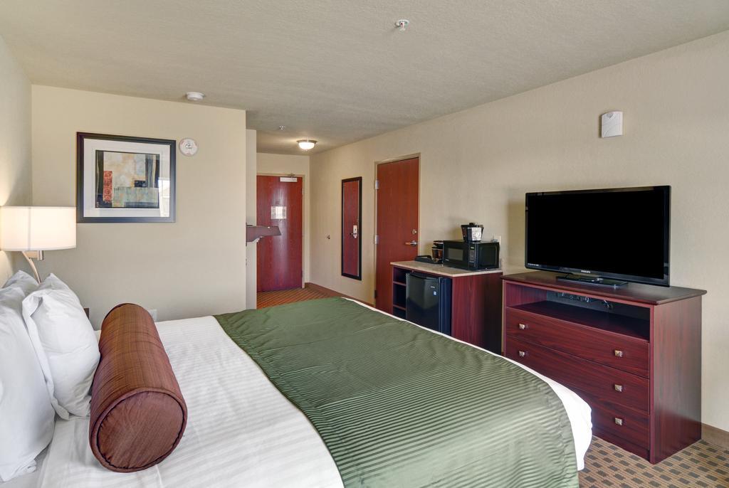 Cobblestone Inn & Suites - Big Lake エクステリア 写真