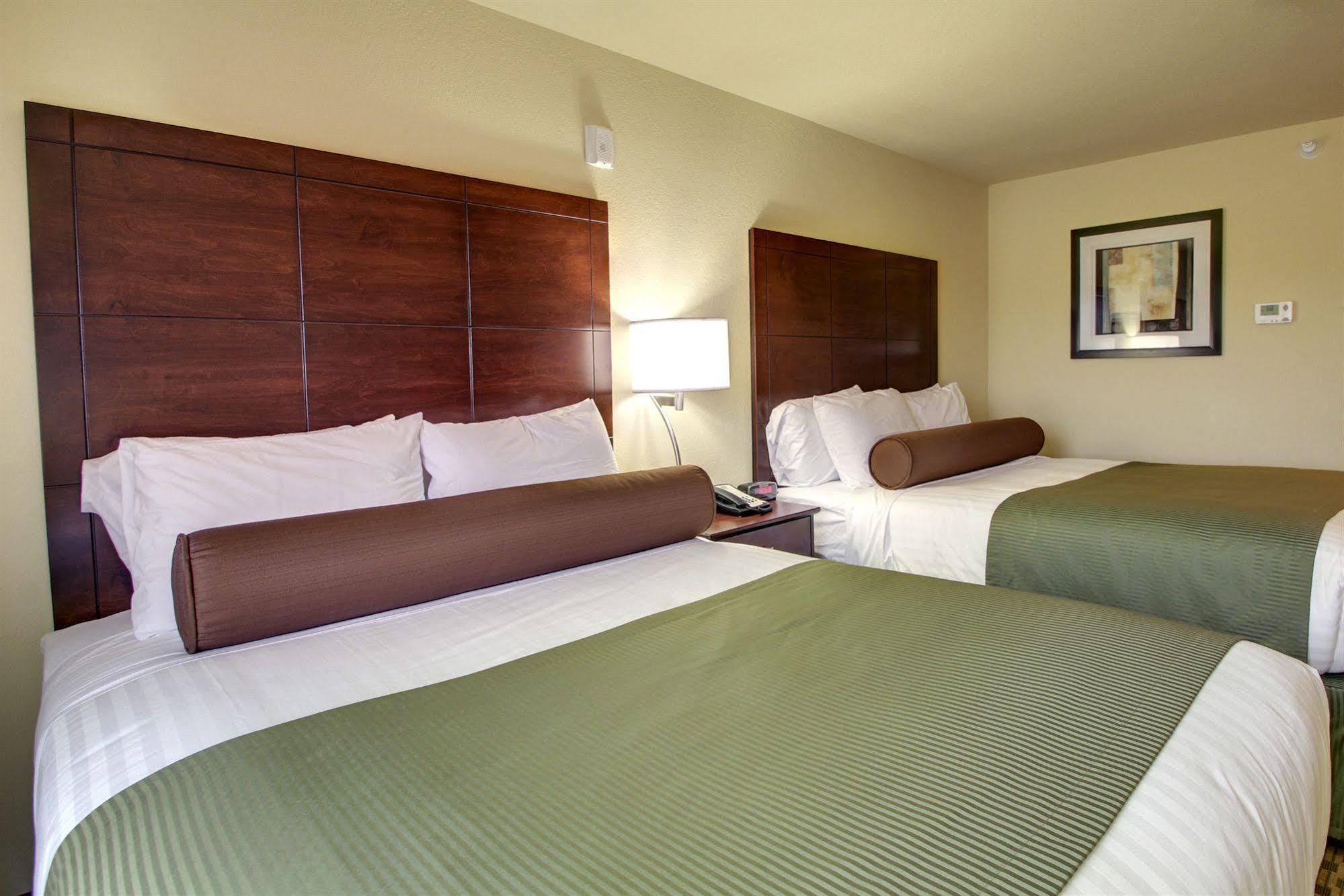 Cobblestone Inn & Suites - Big Lake エクステリア 写真