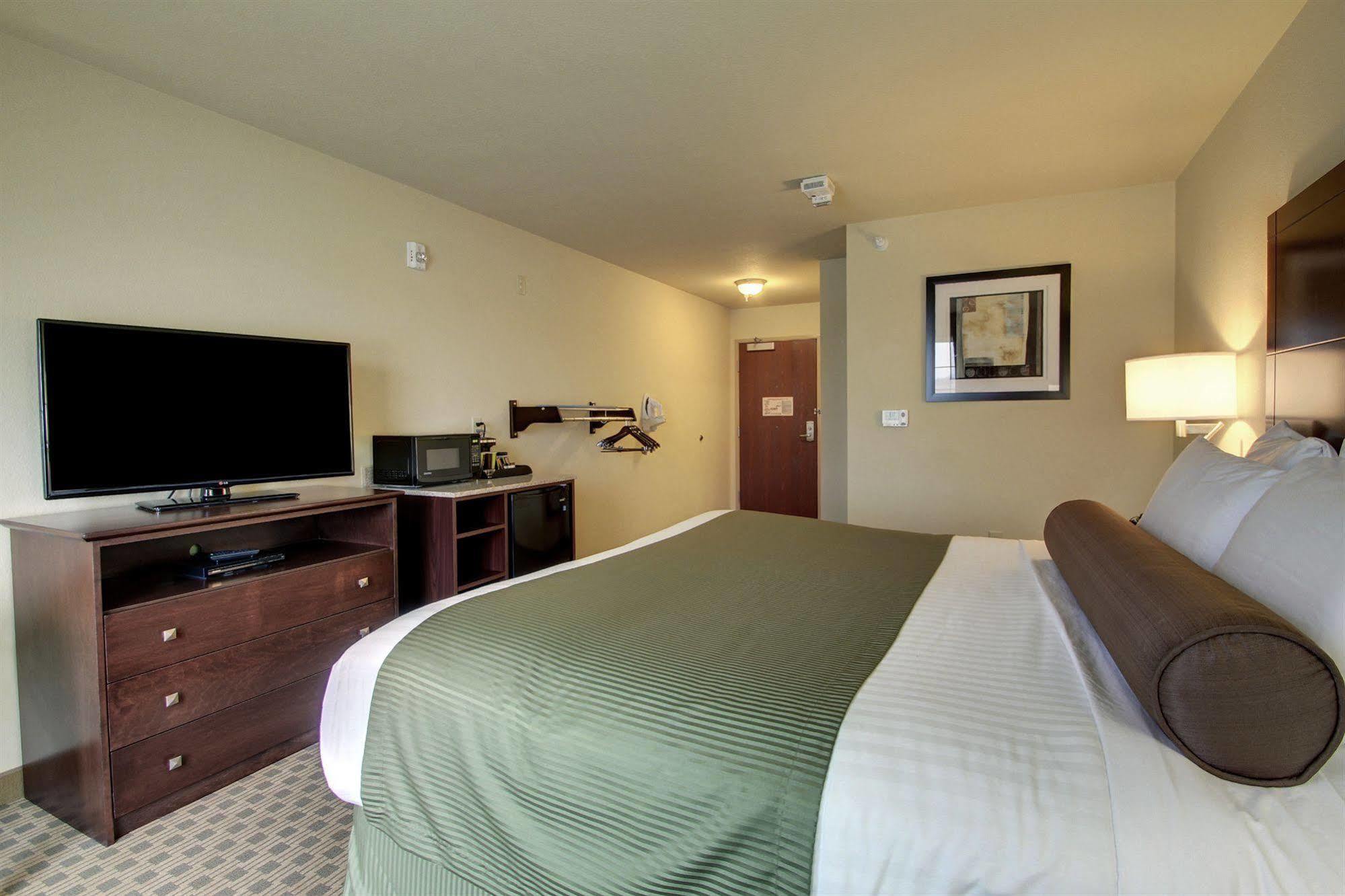 Cobblestone Inn & Suites - Big Lake エクステリア 写真