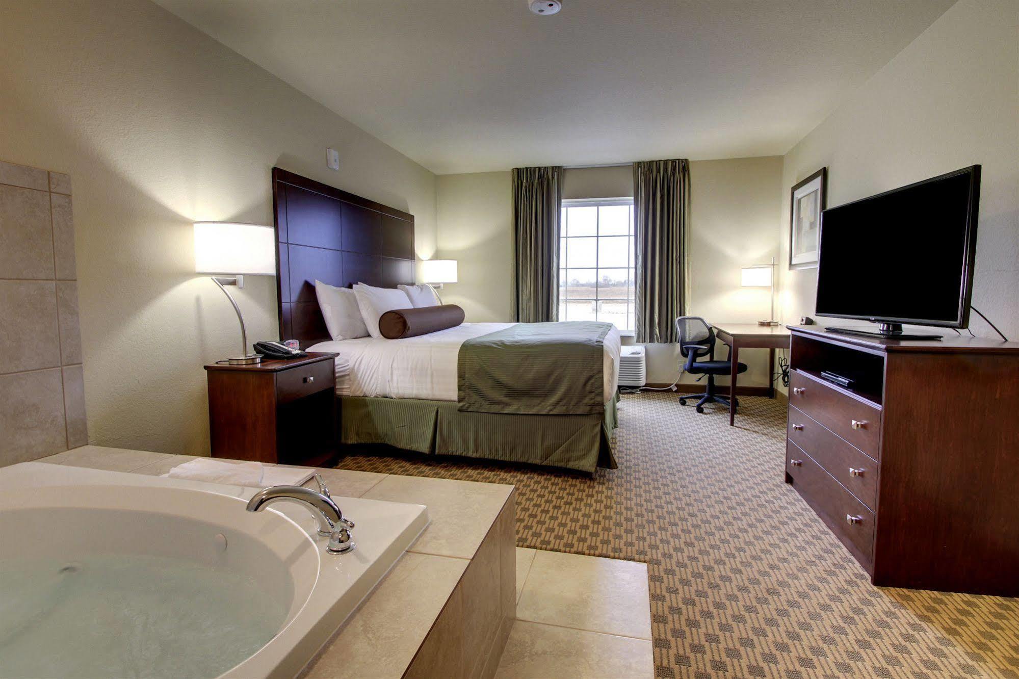 Cobblestone Inn & Suites - Big Lake エクステリア 写真