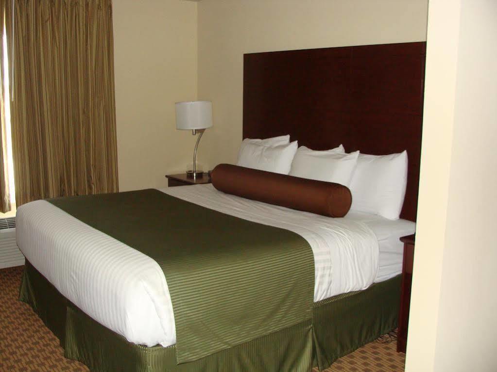 Cobblestone Inn & Suites - Big Lake エクステリア 写真