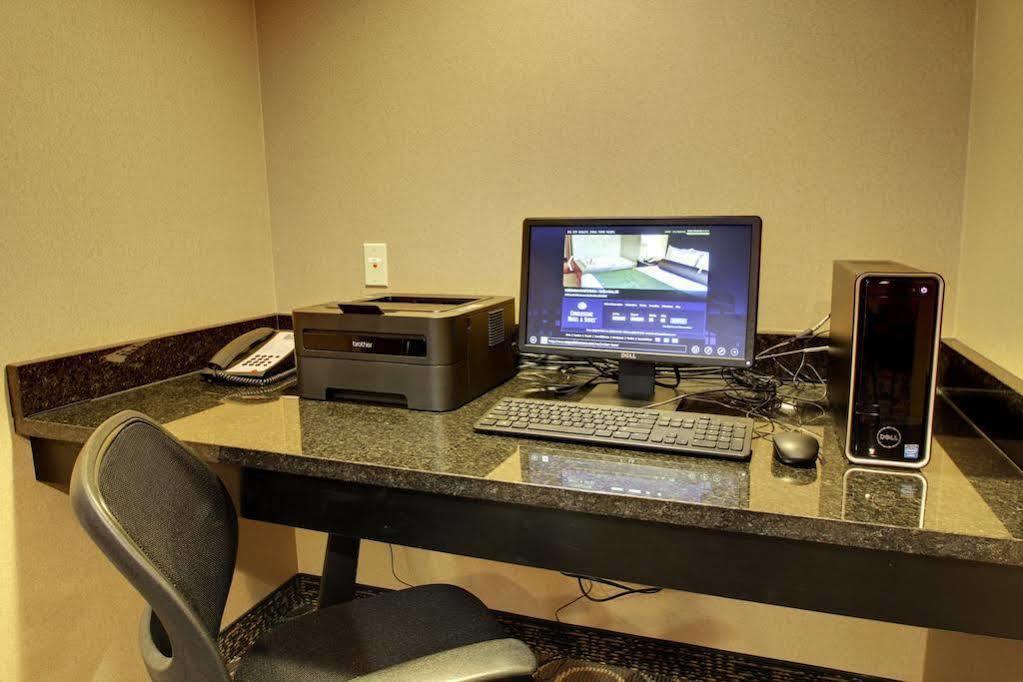 Cobblestone Inn & Suites - Big Lake エクステリア 写真